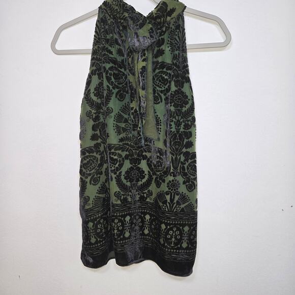 Max Studio Women's Halter Inspired Top. Size Small - Picture 6 of 10